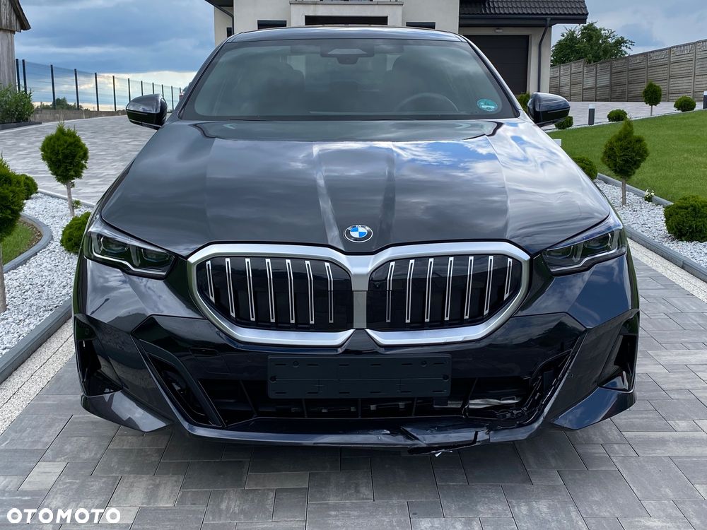 BMW Seria 5 520d xDrive - 7