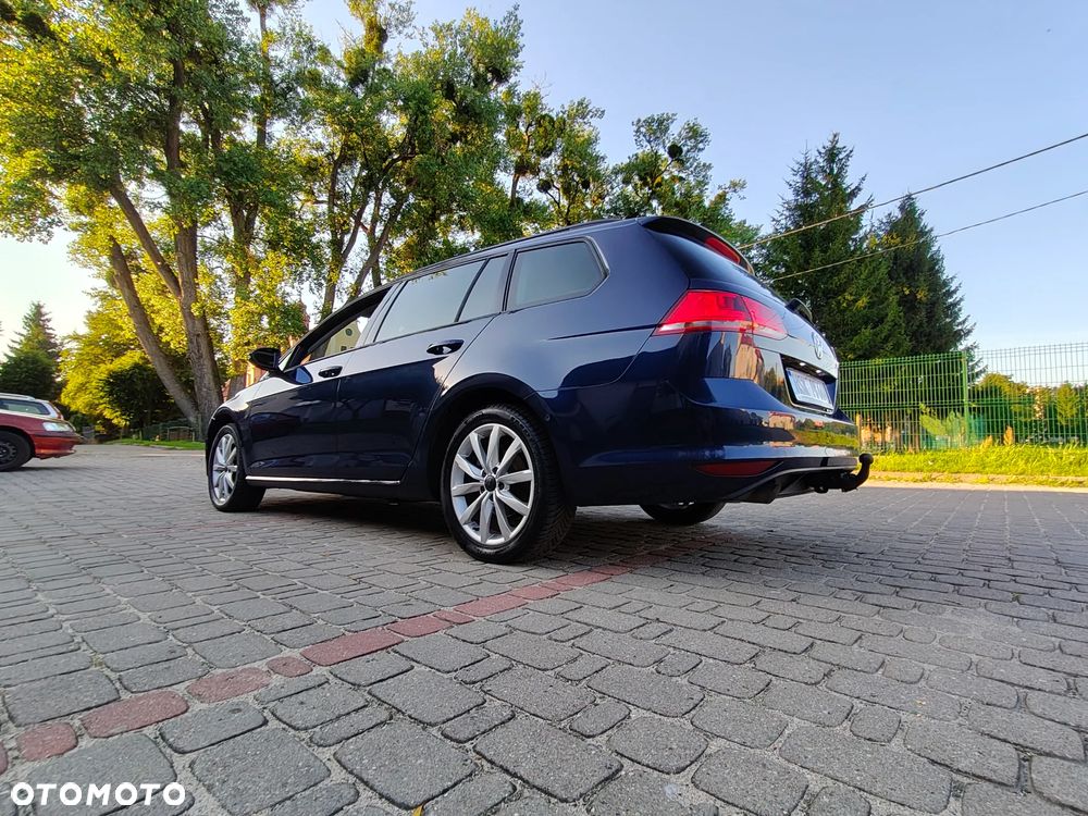 Volkswagen Golf - 22