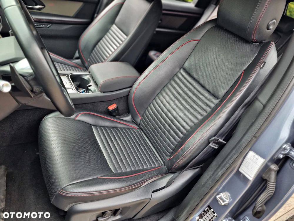Land Rover Discovery Sport P200 R-Dynamic SE - 18