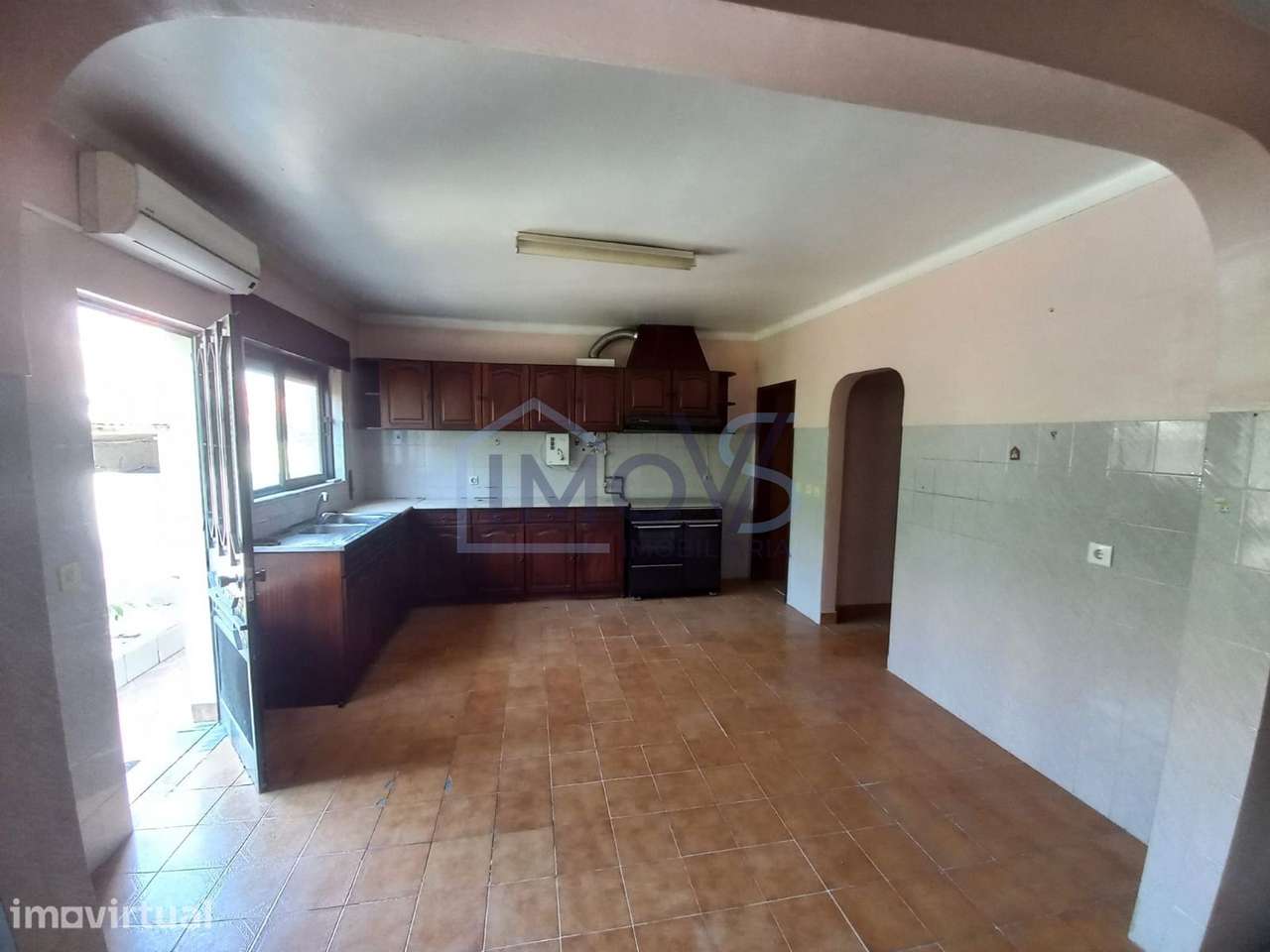 Moradia T4 com jardim no centro do Entroncamento - Grande imagem: 5/25