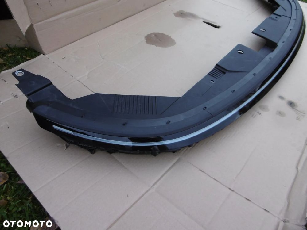 LAMPA PRZEDNIA LED HYUNDAI KONA - 2