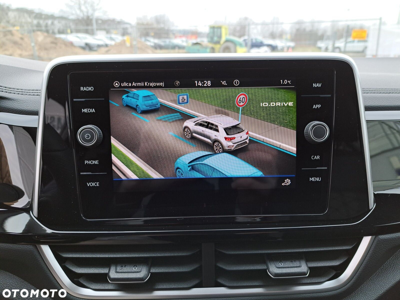 Volkswagen T-Roc 1.5 TSI R-Line DSG - 29