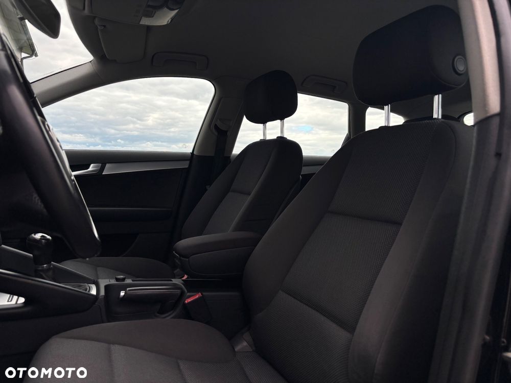 Audi A3 Sportback 1.4 TFSI Ambiente - 22