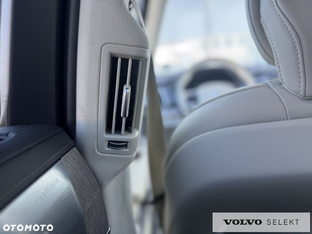Volvo XC 90 - 38