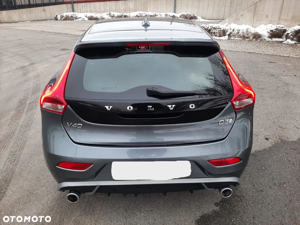Volvo V40 D3 Geartronic RDesign - 14
