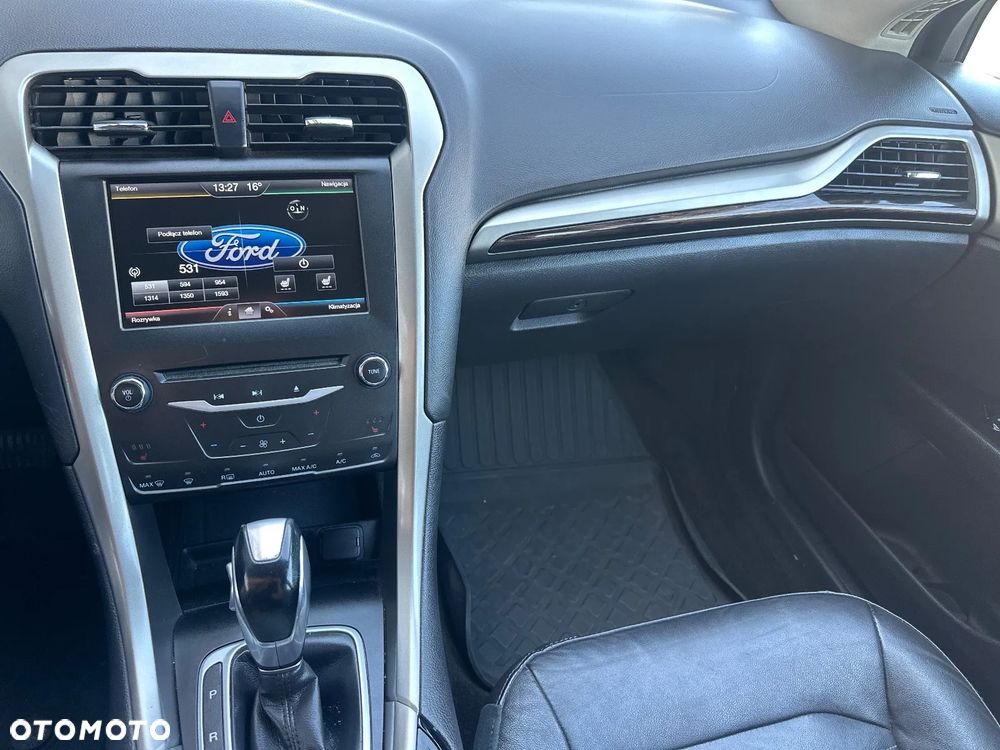 Ford Mondeo 2.3 Ambiente - 11
