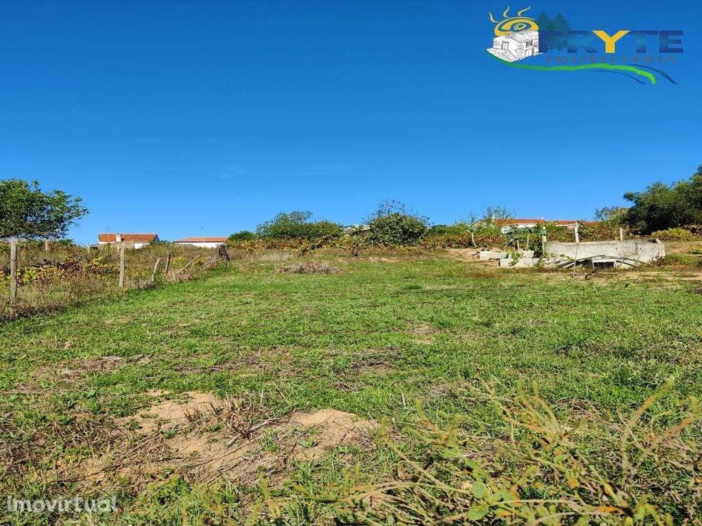 Ruína demolida com uma tira de terreno situada em Belver - Grande imagem: 4/13