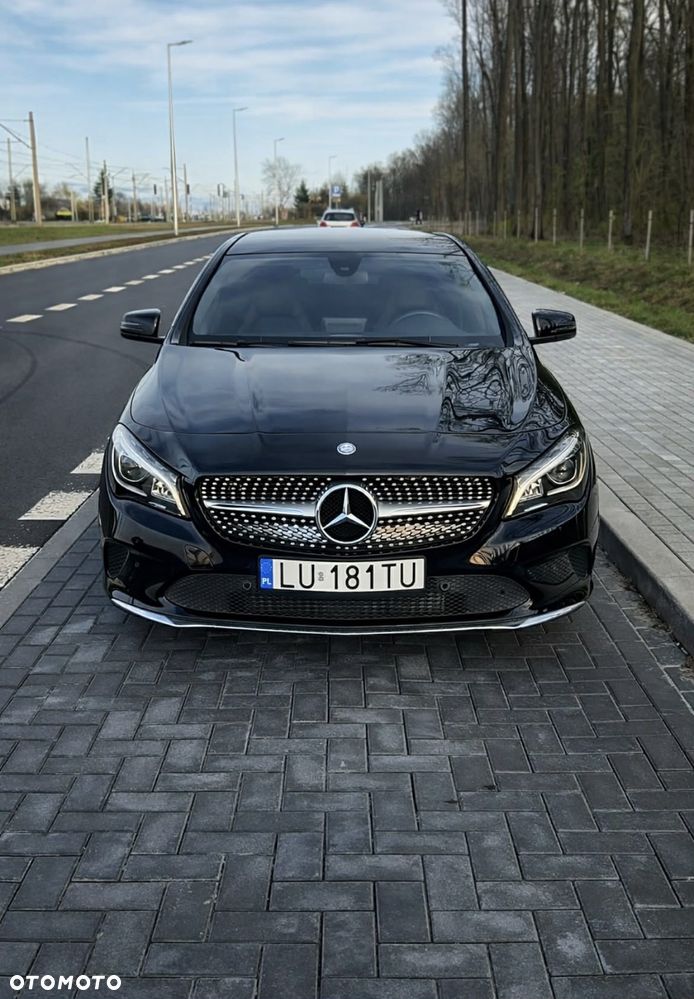 Mercedes-Benz CLA 180 7G-DCT - 3