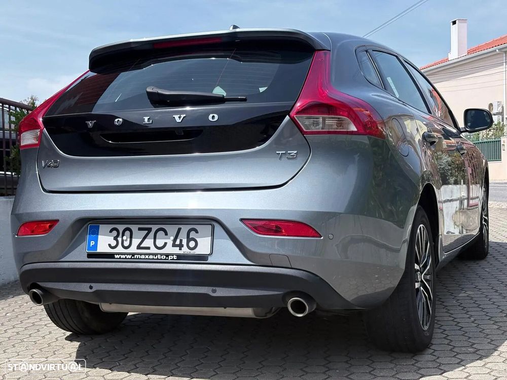 Volvo V40 1.5 T3 Sport Edition Plus Geartronic - 21
