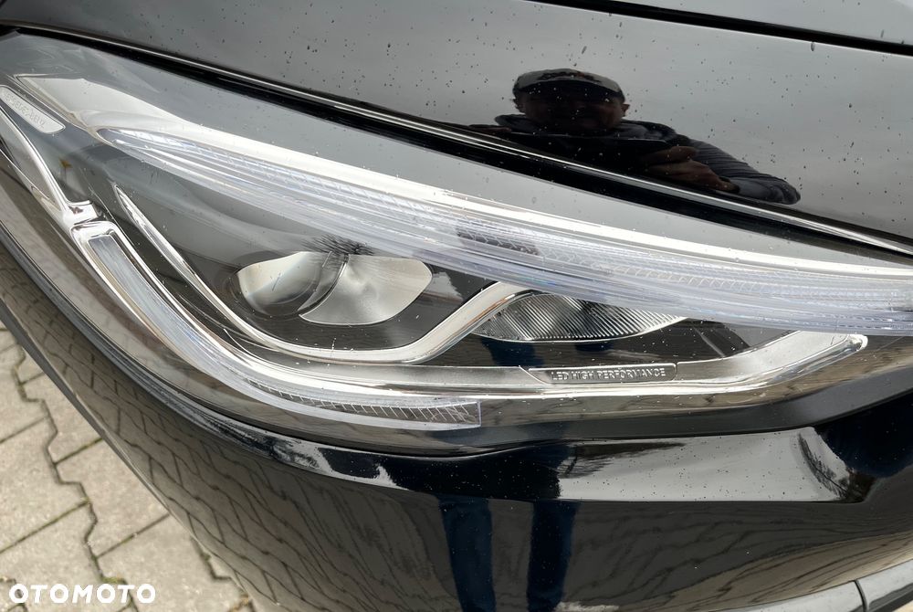 Mercedes-Benz GLA 250 4-Matic AMG Line - 6