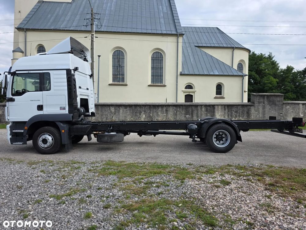 MAN TGM 15.290 / LIFT / KLIMA POSTOJOWA /  RAMA / LAWETA  / DO ŻYWCA / POMOC DROGOWA / CAŁY NA PODUSZKACH / E6 / ROZSTAW OSI 5.40M / STAN BARDZO DOBRY - 8