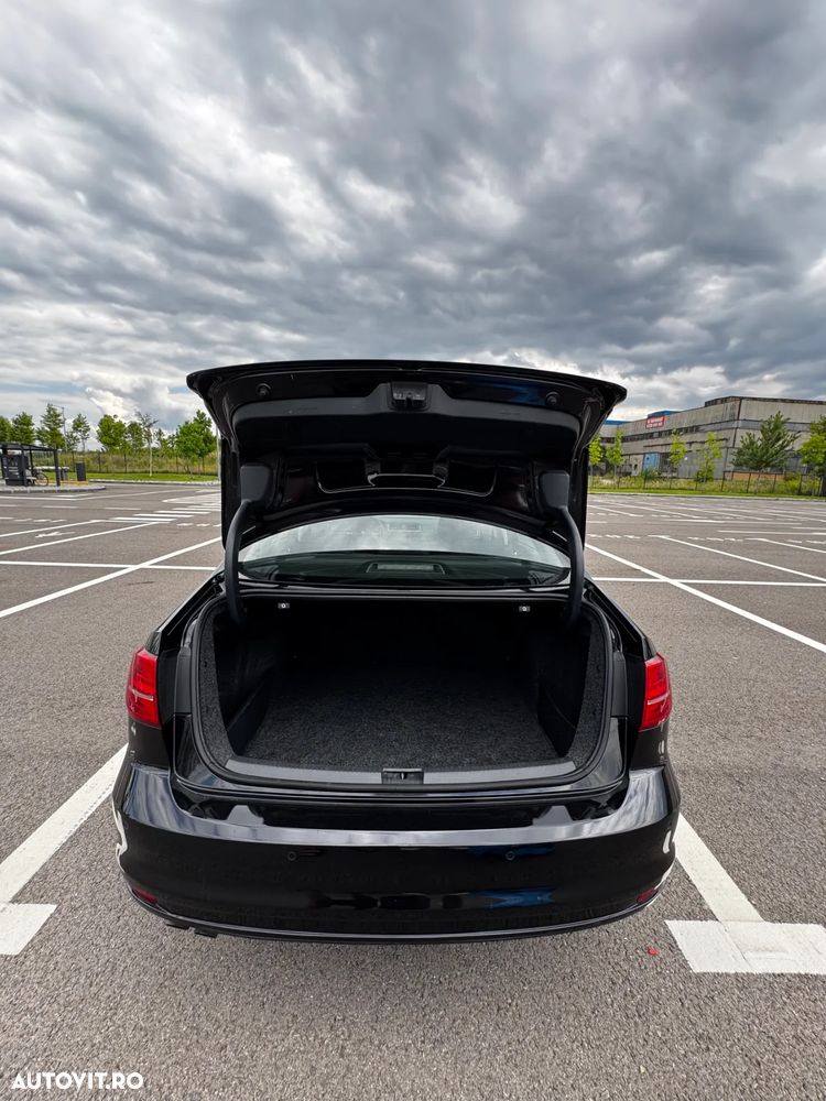 Volkswagen Jetta 1.4 TSI Comfortline - 3