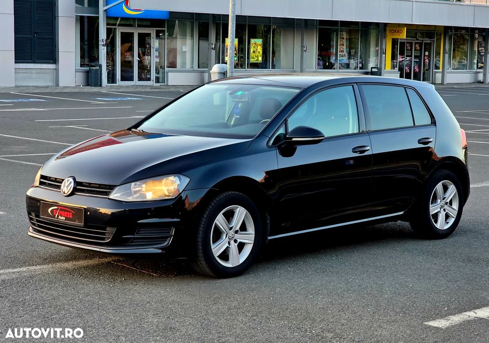 Volkswagen Golf 1.2 TSI BlueMotion Technology Comfortline - 2
