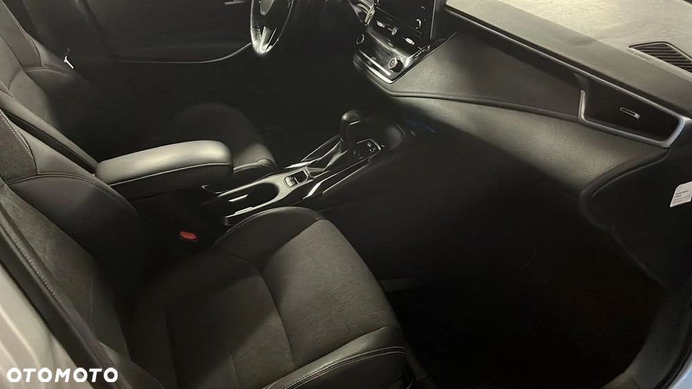 Toyota Corolla 1.8 Hybrid Club - 9