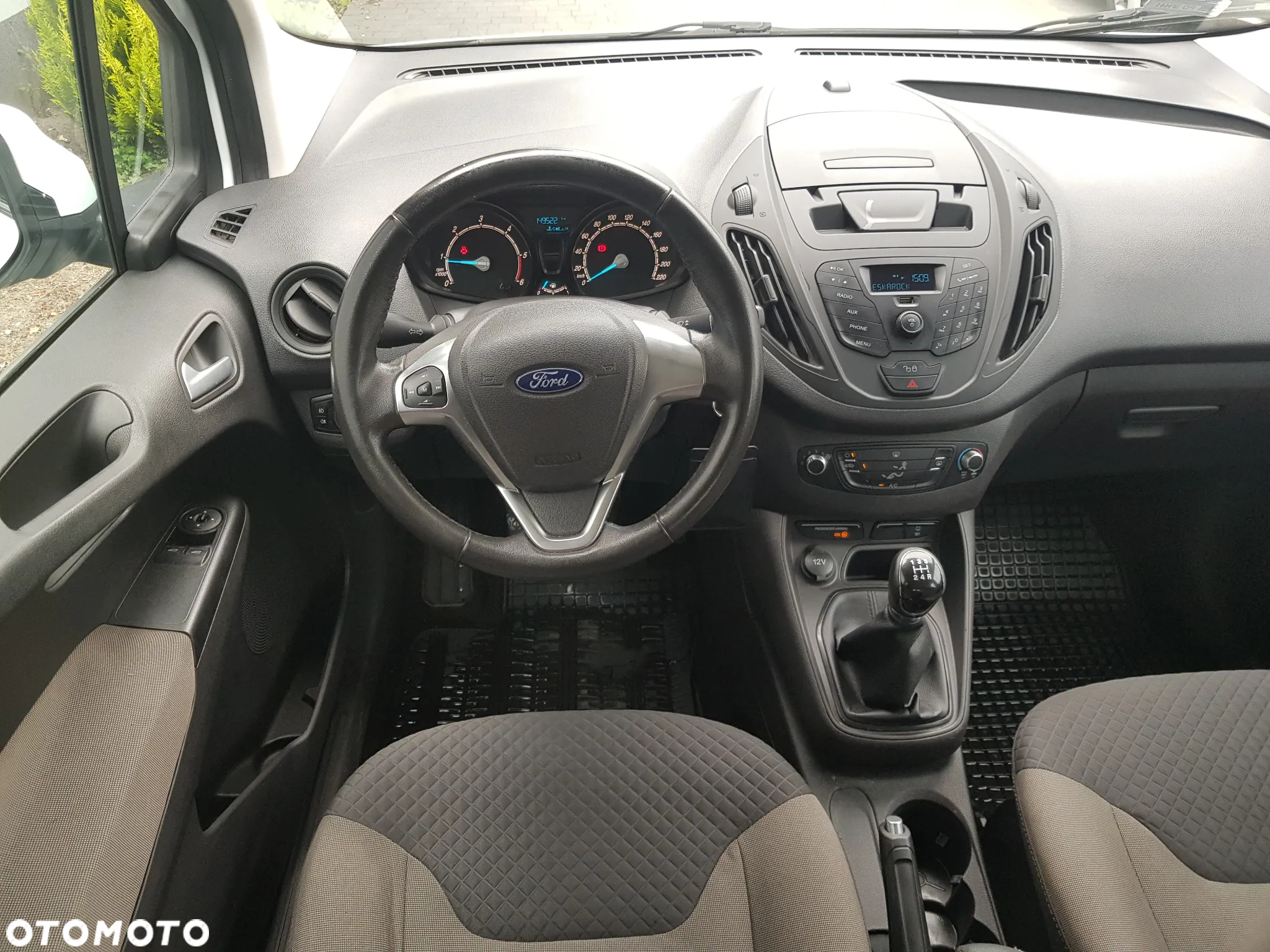 Ford Tourneo Courier 1.5 TDCi Trend - 31