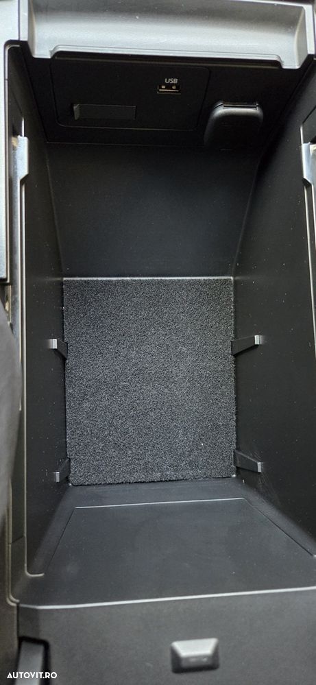 Mazda 3 e-Skyactiv G122 AT MHEV Plus - 32