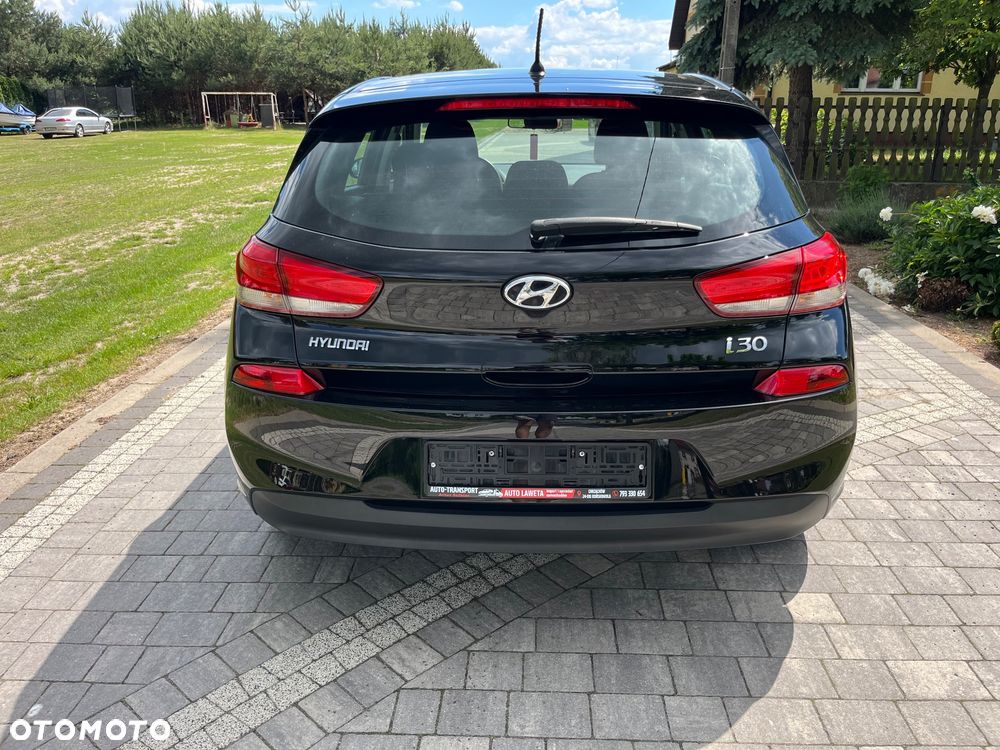 Hyundai i30 1.4 Family+ - 8