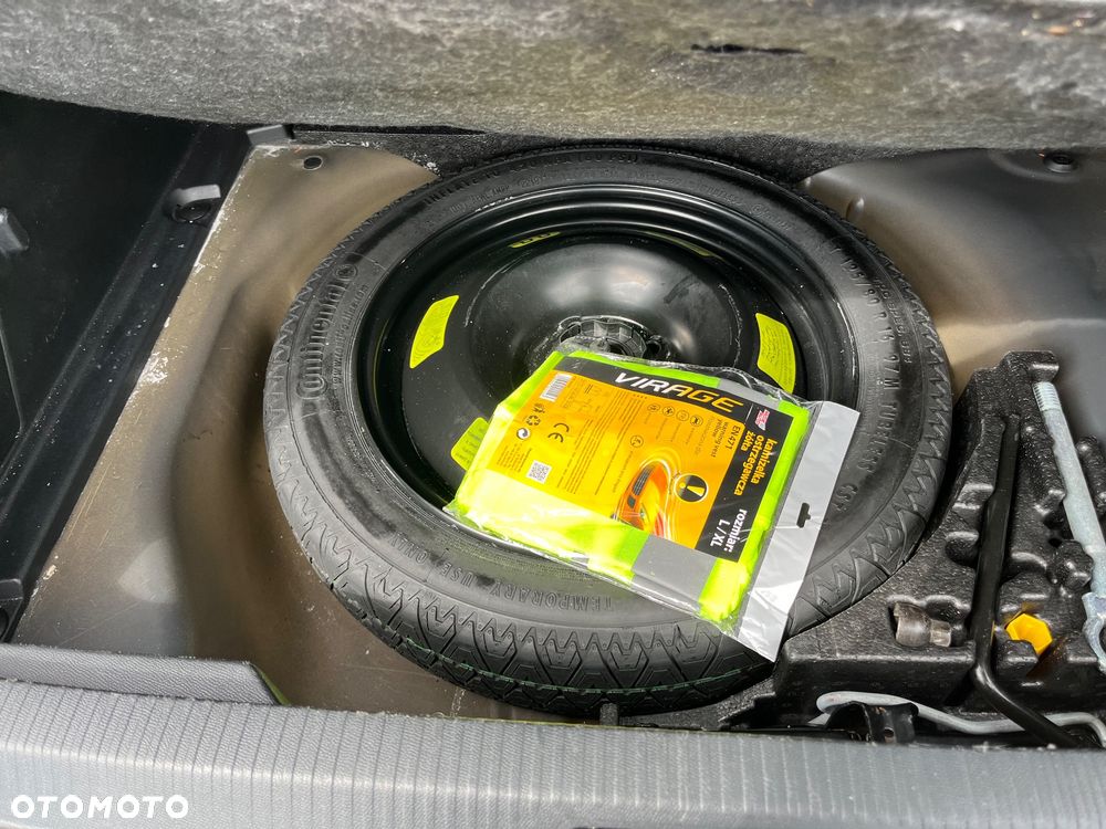 Peugeot 2008 PureTech 130 EAT8 Allure - 19
