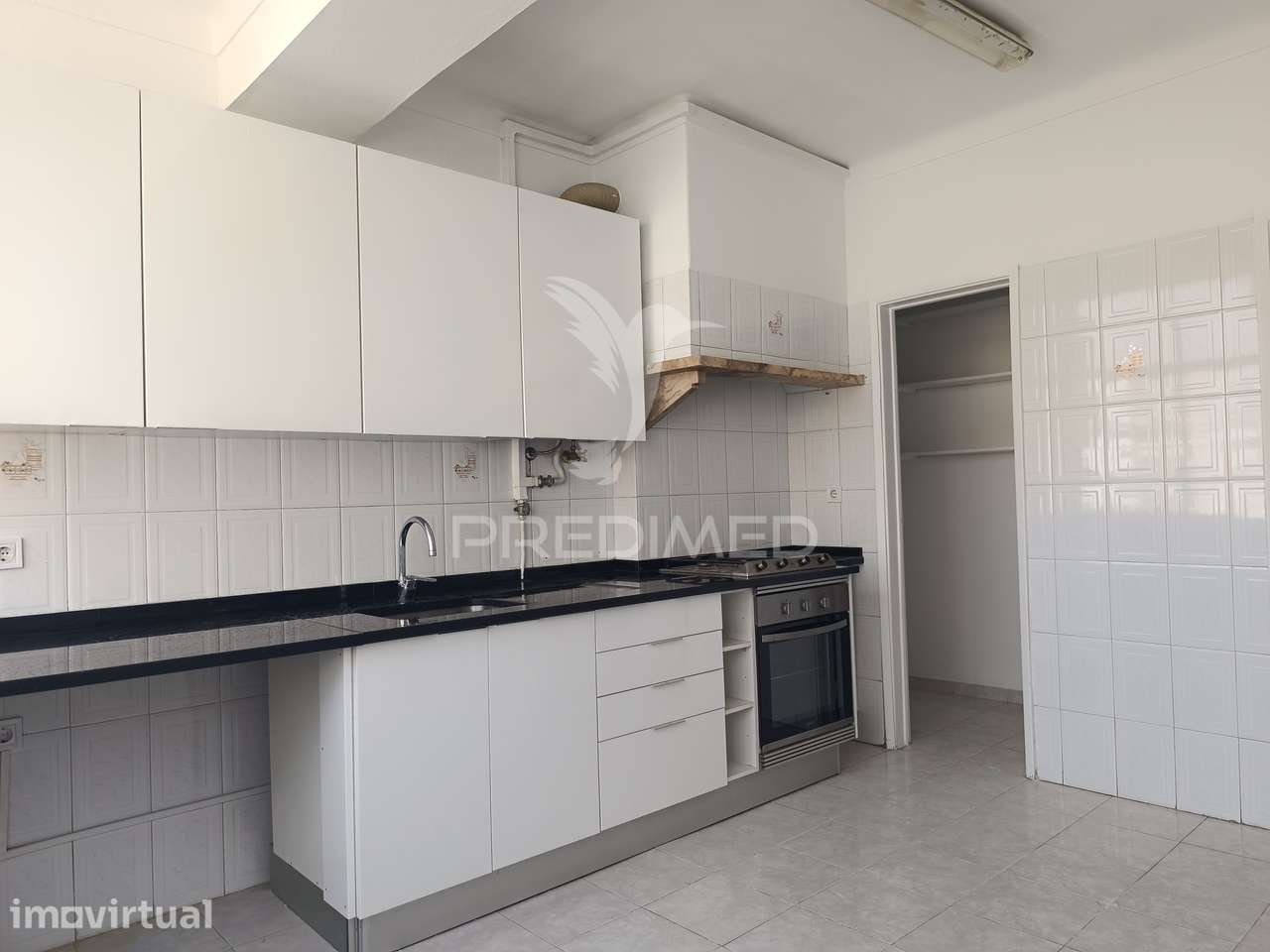 Apartamento T2 junto à Estação em Agualva - Grande imagem: 2/12