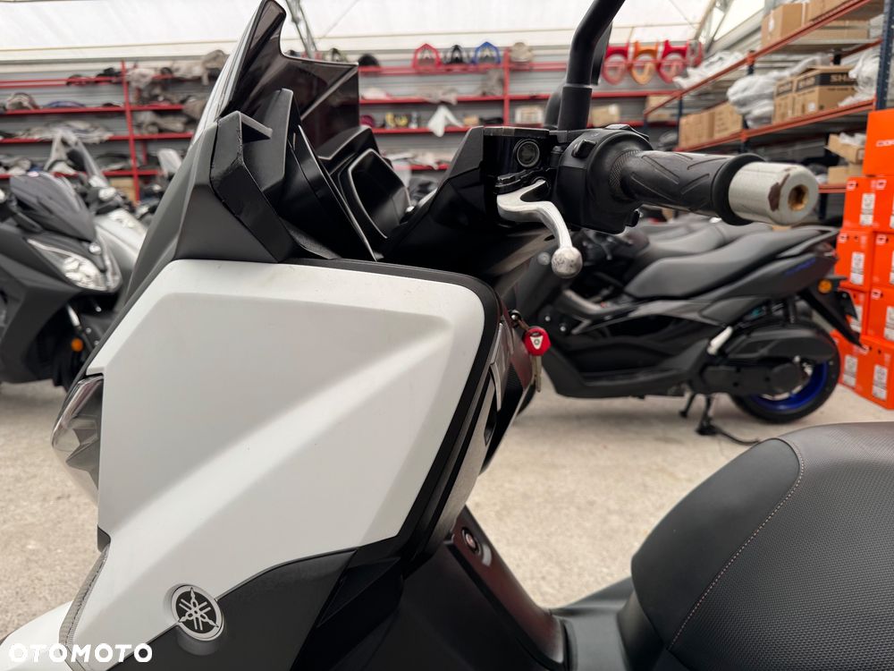 Yamaha X-max - 18