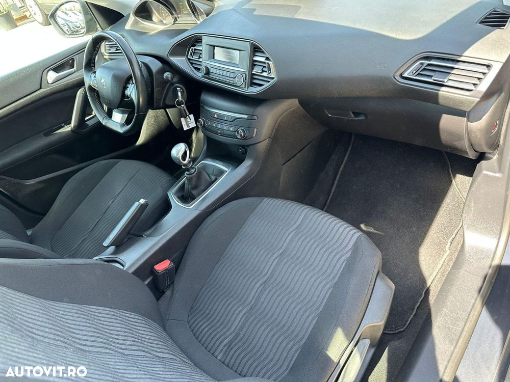 Peugeot 308 - 10