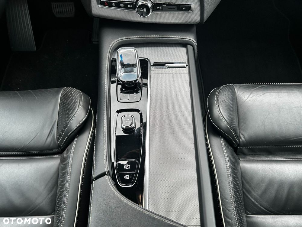 Volvo XC 90 - 14