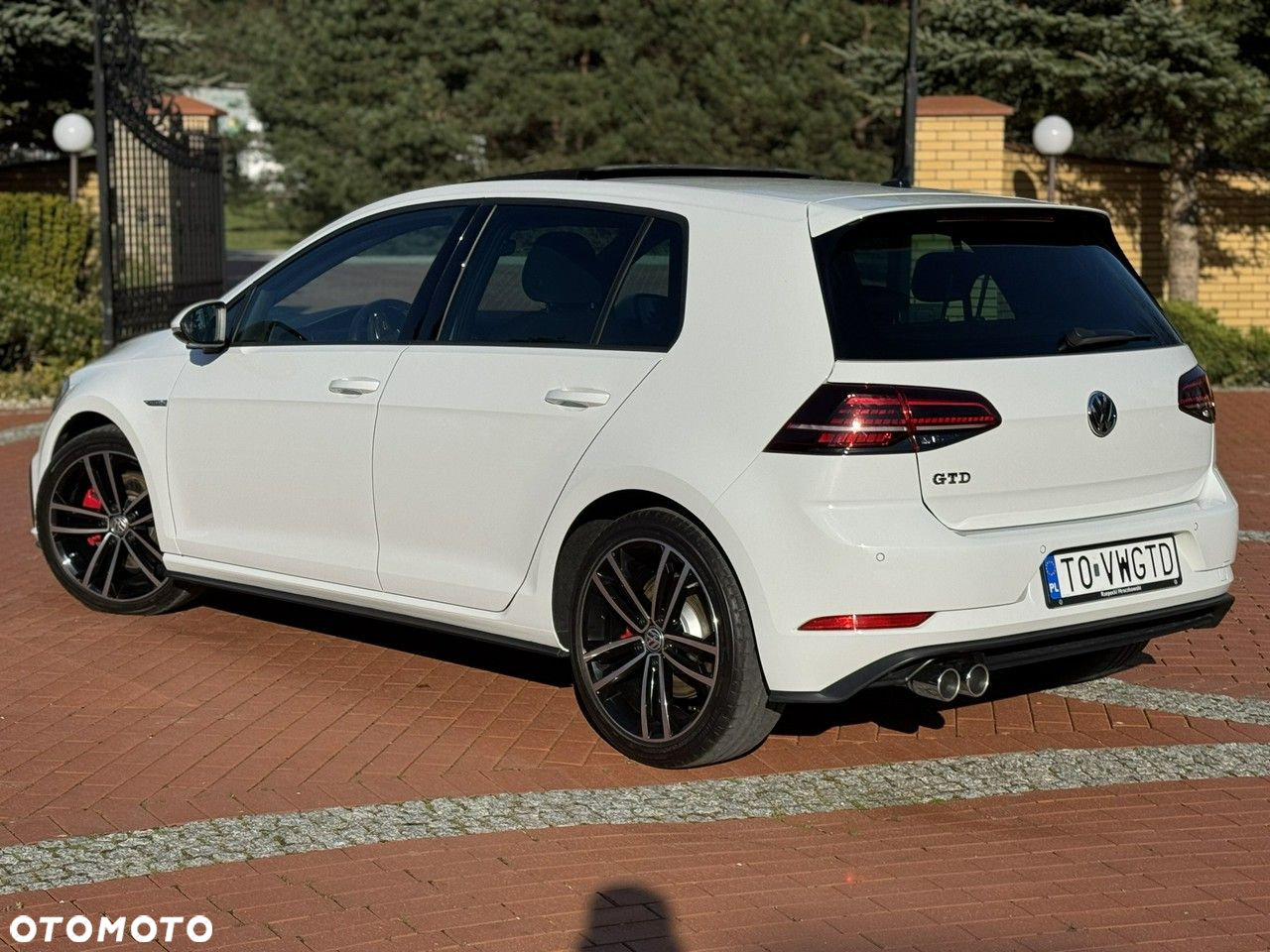 Volkswagen Golf - 13