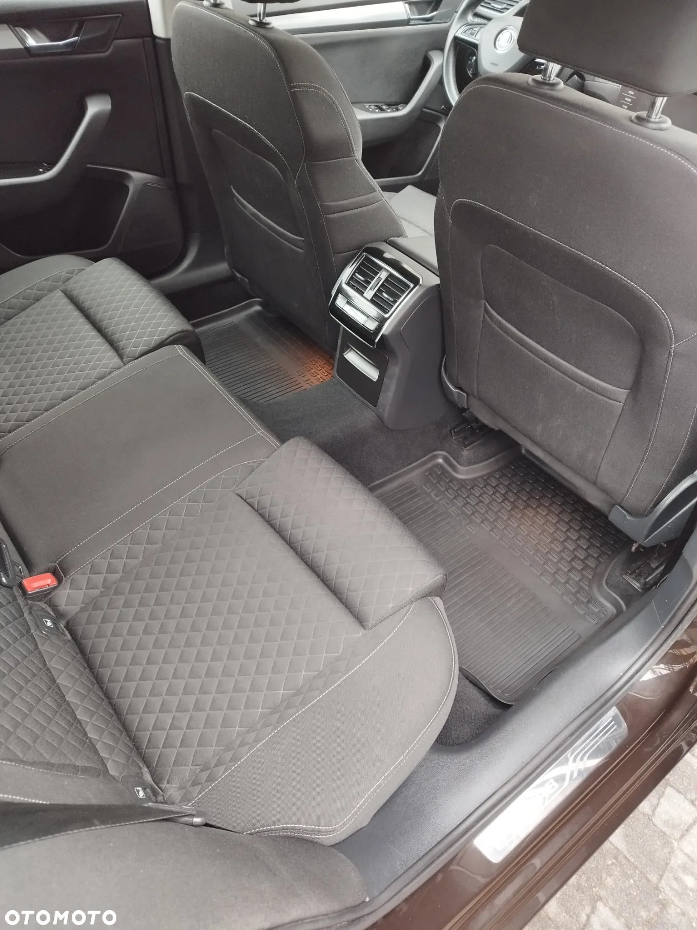 Skoda Superb 2.0 TDI Style DSG - 15