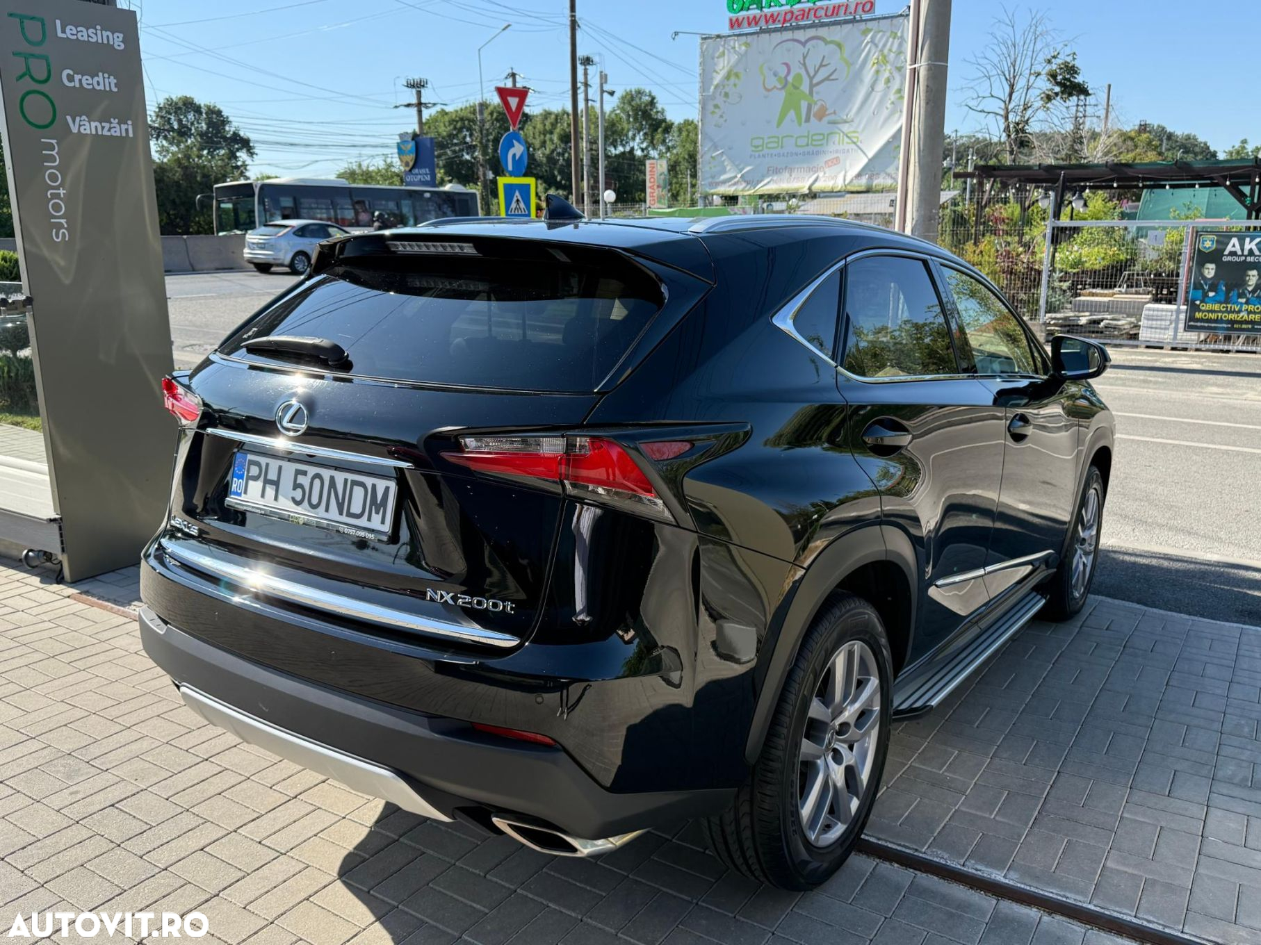 Lexus Seria NX - 10