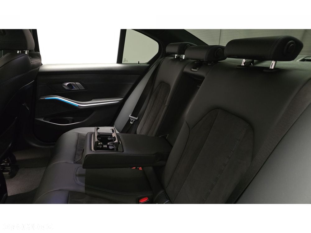 BMW Seria 3 - 23