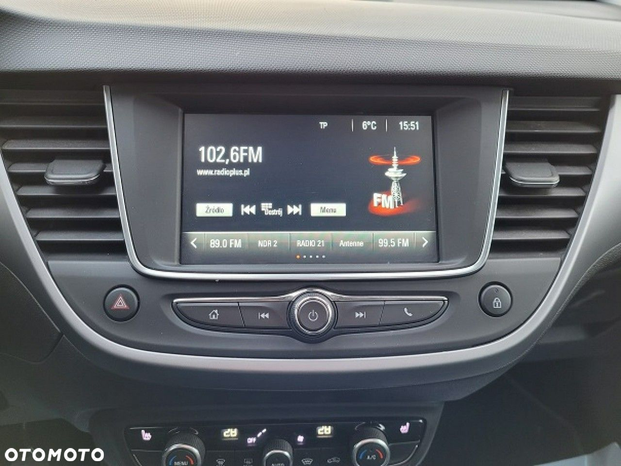 Opel Crossland X - 26