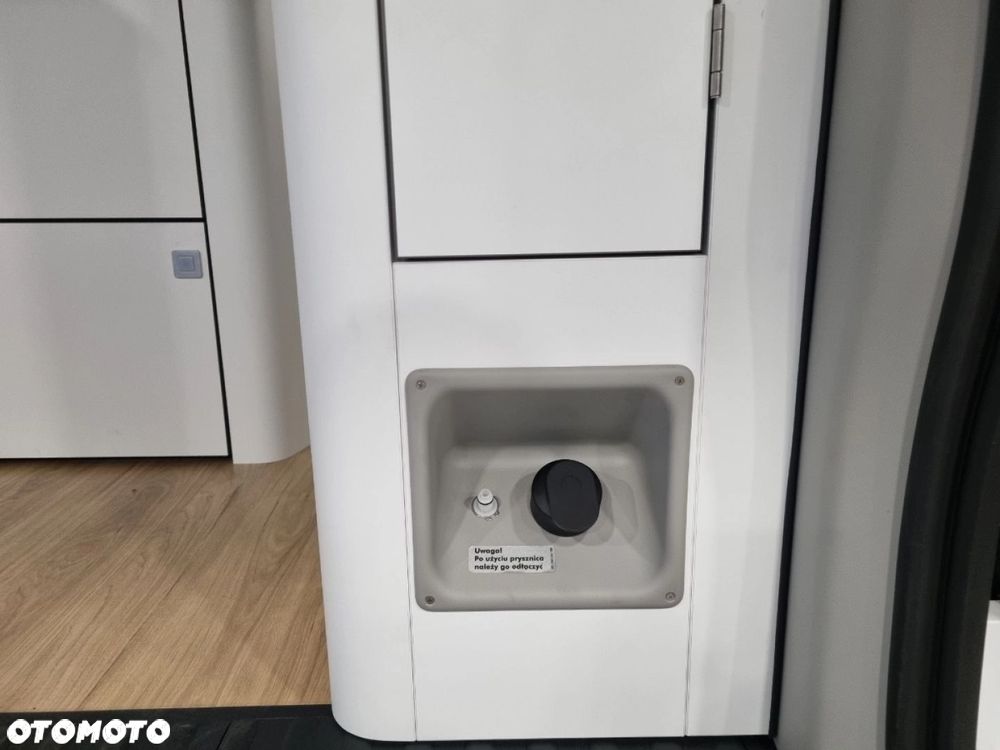 Ford Custom Nugget Camper - 10