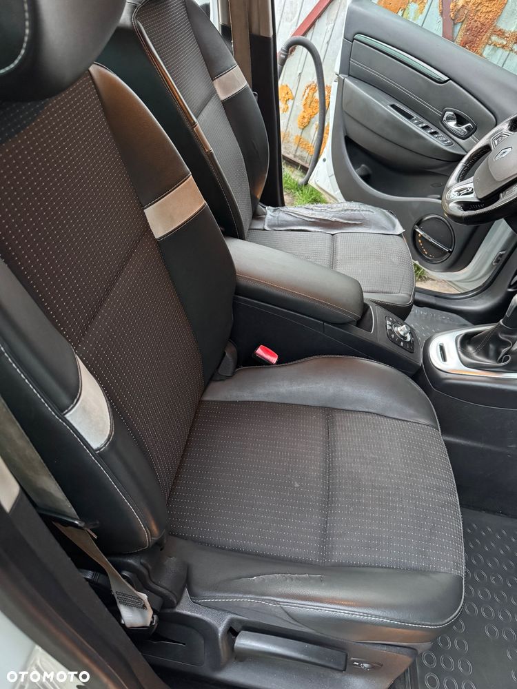 Renault Grand Scenic dCi 110 EDC Bose Edition - 10