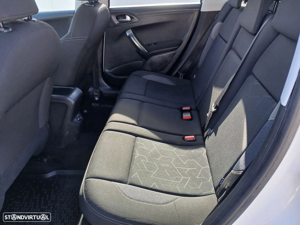 Peugeot 2008 1.2 PureTech Style - 16