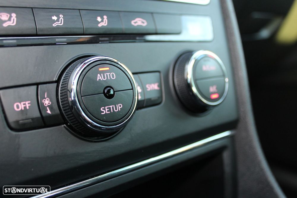 SEAT Leon ST 1.6 TDI Reference Ecomotive - 34