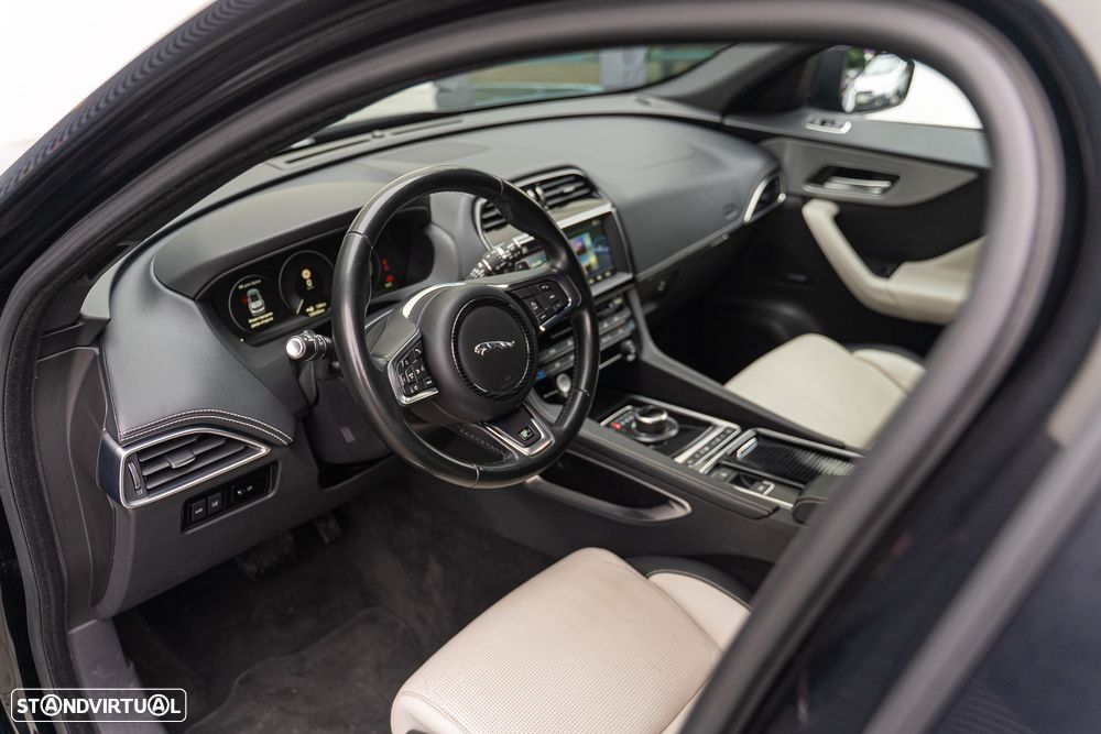 Jaguar F-Pace 20d Aut. R-Sport - 15