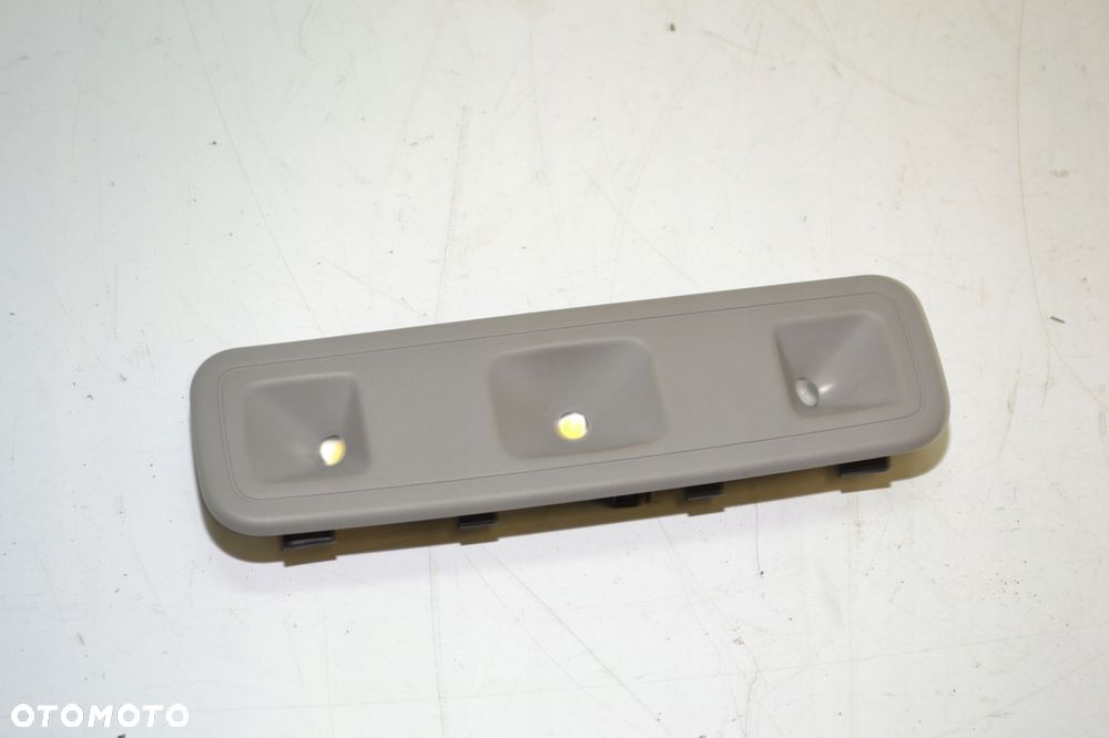 CADILLAC ESCALADE LAMPKA PODSUFITKI 22880944 - 2