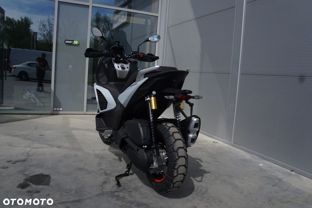 Aprilia SR - 4
