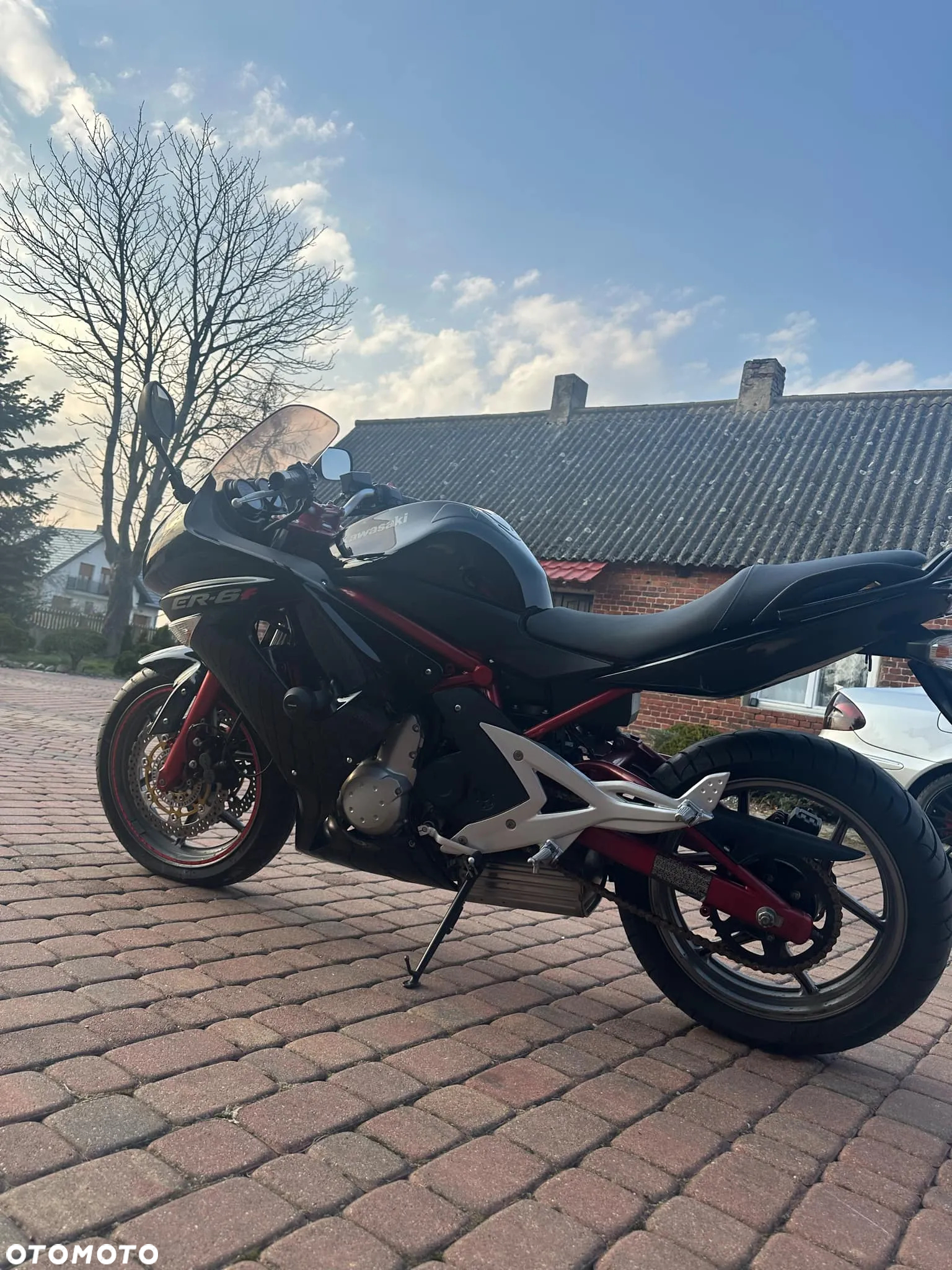 Kawasaki ER - 8