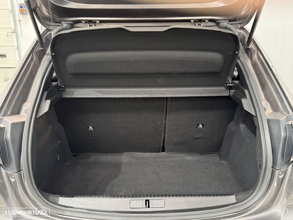 Peugeot 208 1.2 PureTech Allure Pack EAT8 - 28