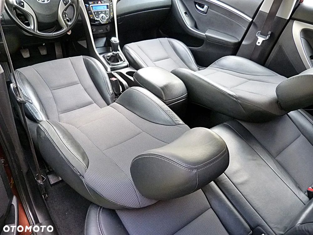 Hyundai i30 1.4 Fifa World Cup Edition - 13