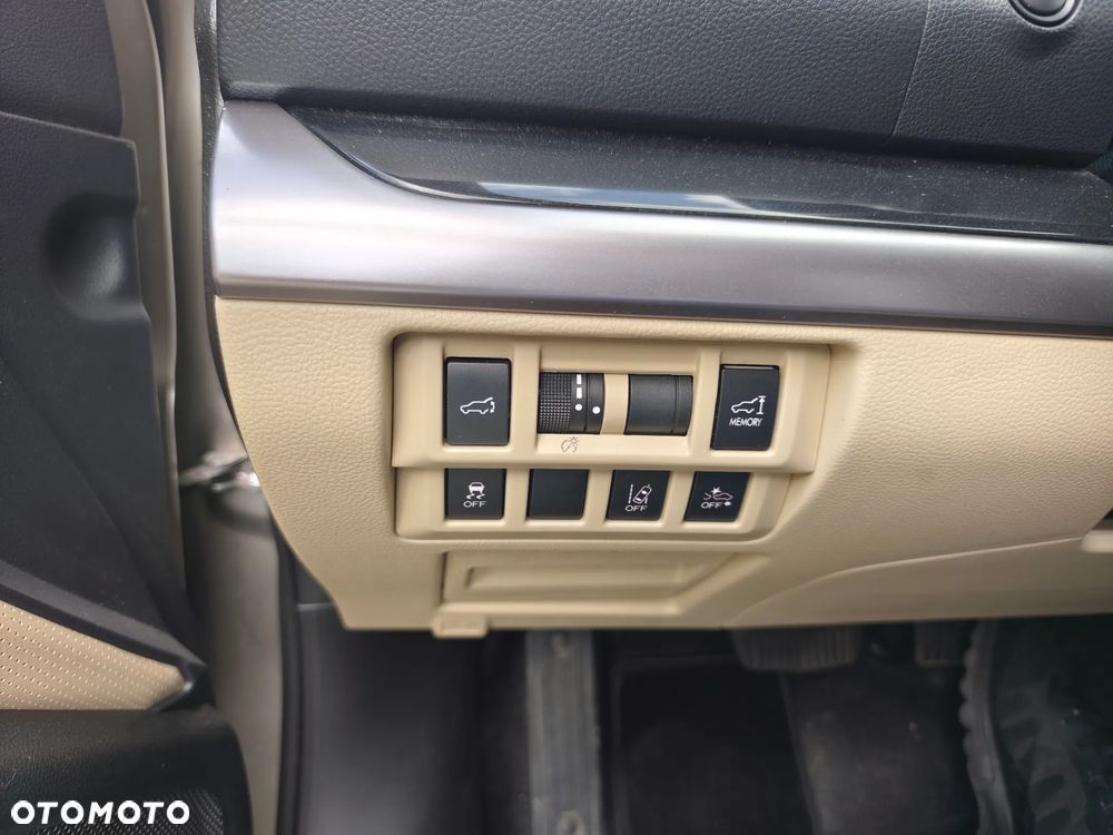 Subaru Outback 2.0D Exclusive Lineartronic - 31