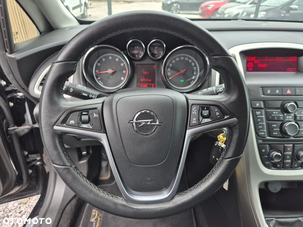 Opel Astra 1.6 Design Edition - 34