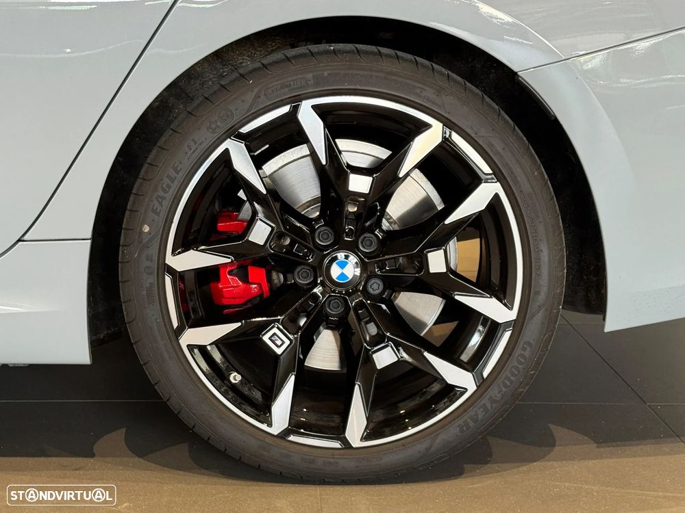BMW 320 d Pack Desportivo M Auto - 16