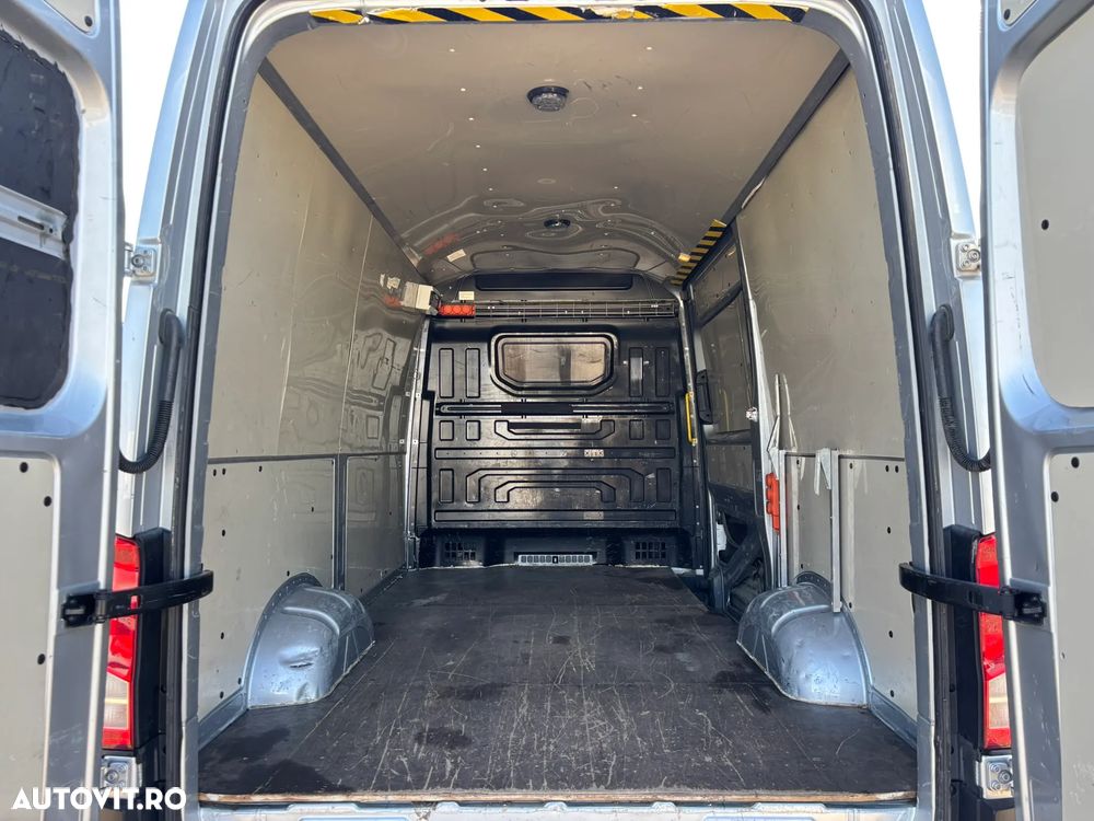 Volkswagen Crafter - 10