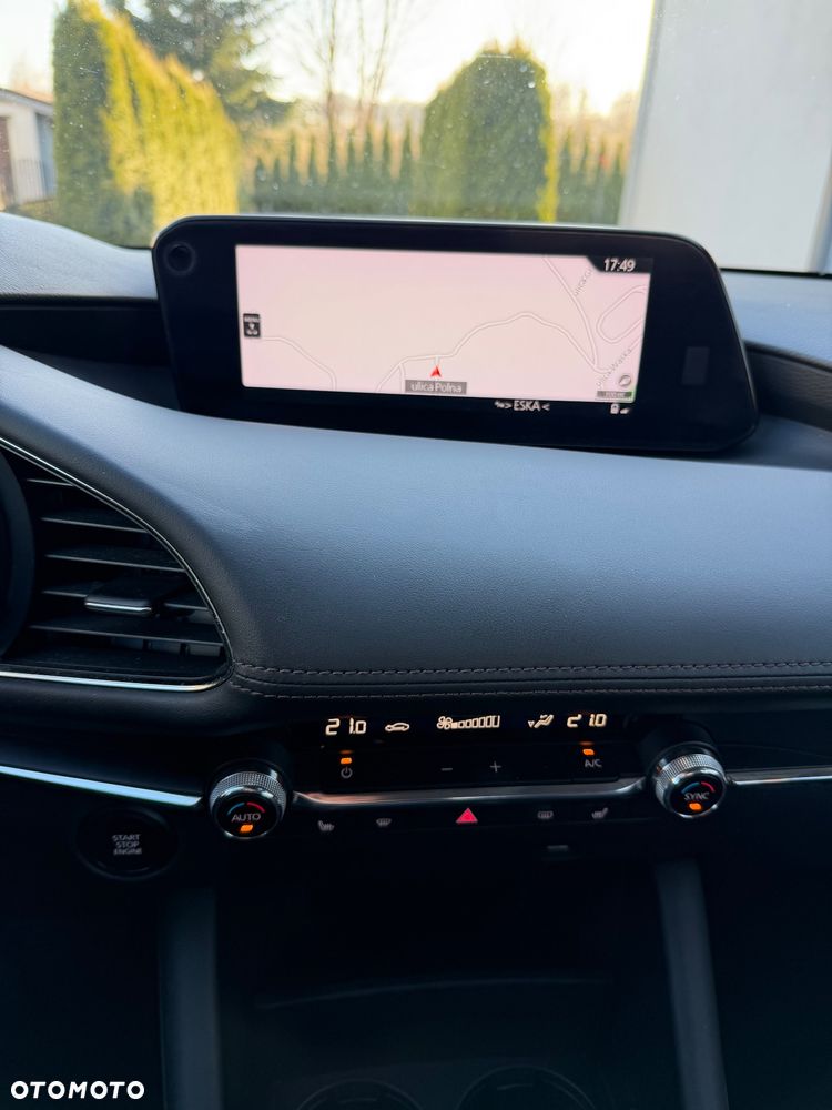 Mazda 3 2.0 mHEV Hikari - 11