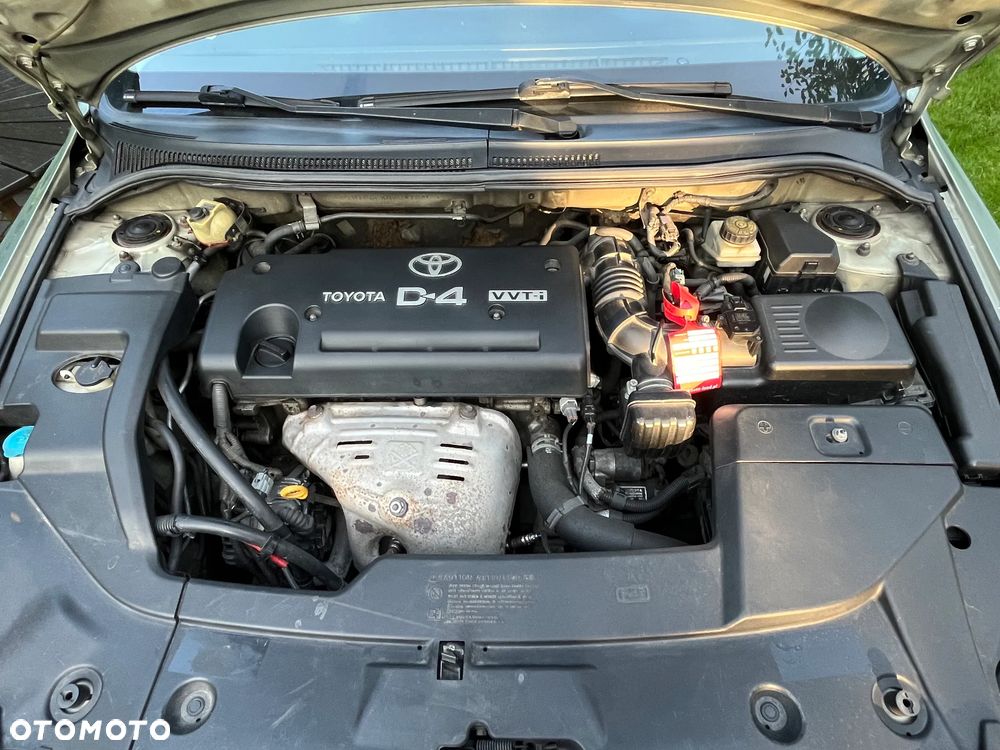 Toyota Avensis 2.0 VVT-i Sol - 11