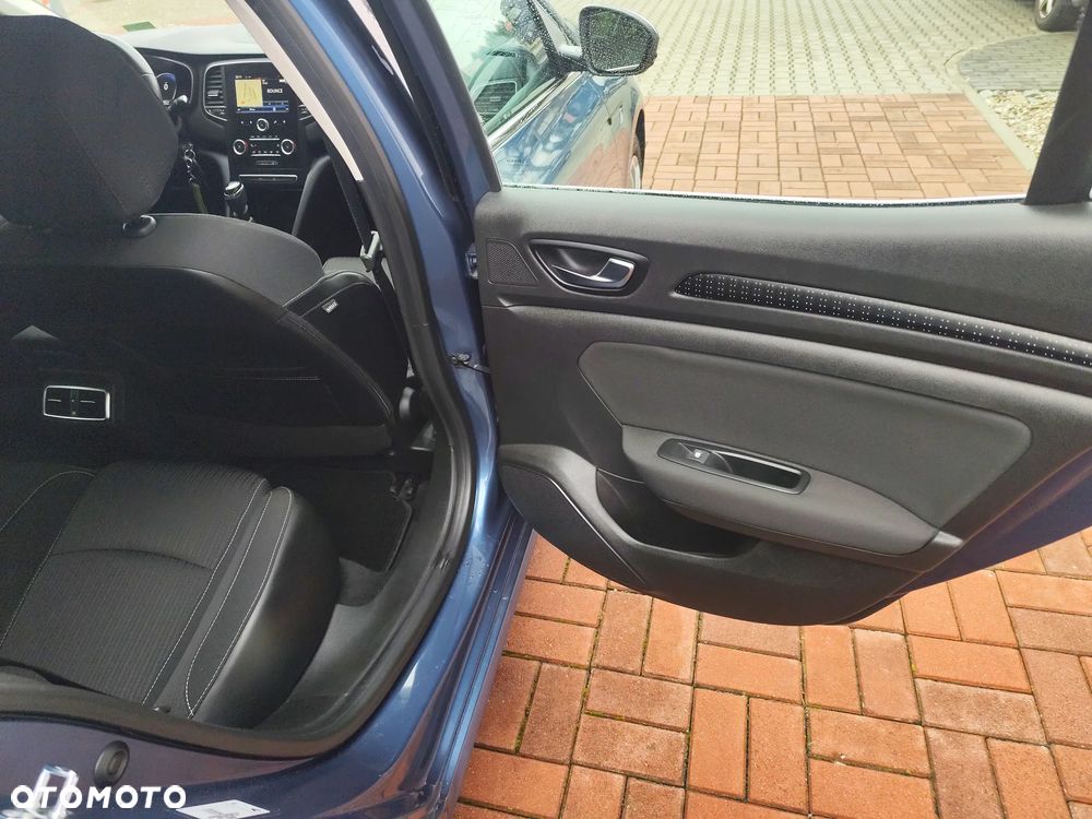 Renault Megane ENERGY TCe 100 LIFE - 29