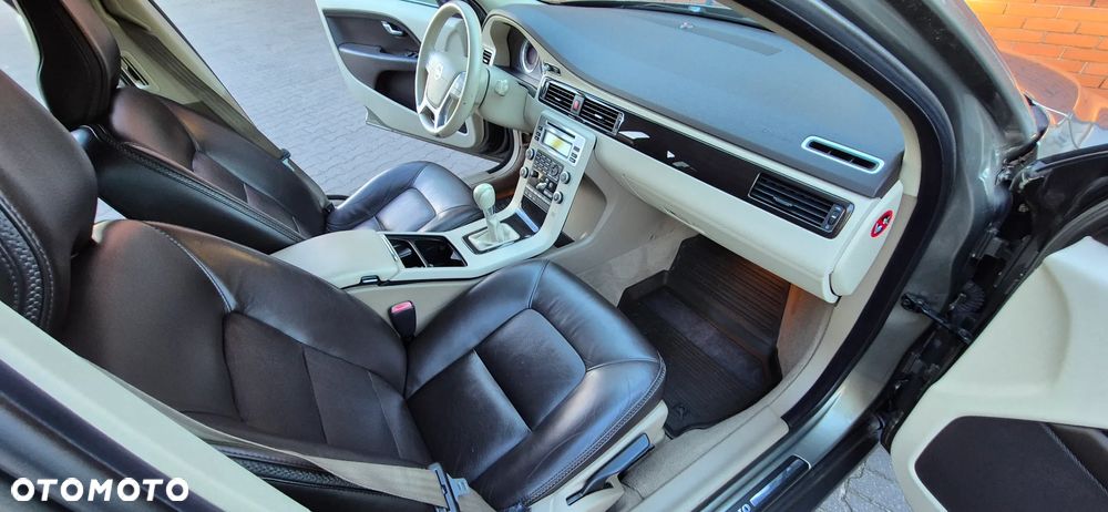 Volvo XC 70 D5 AWD Summum - 12