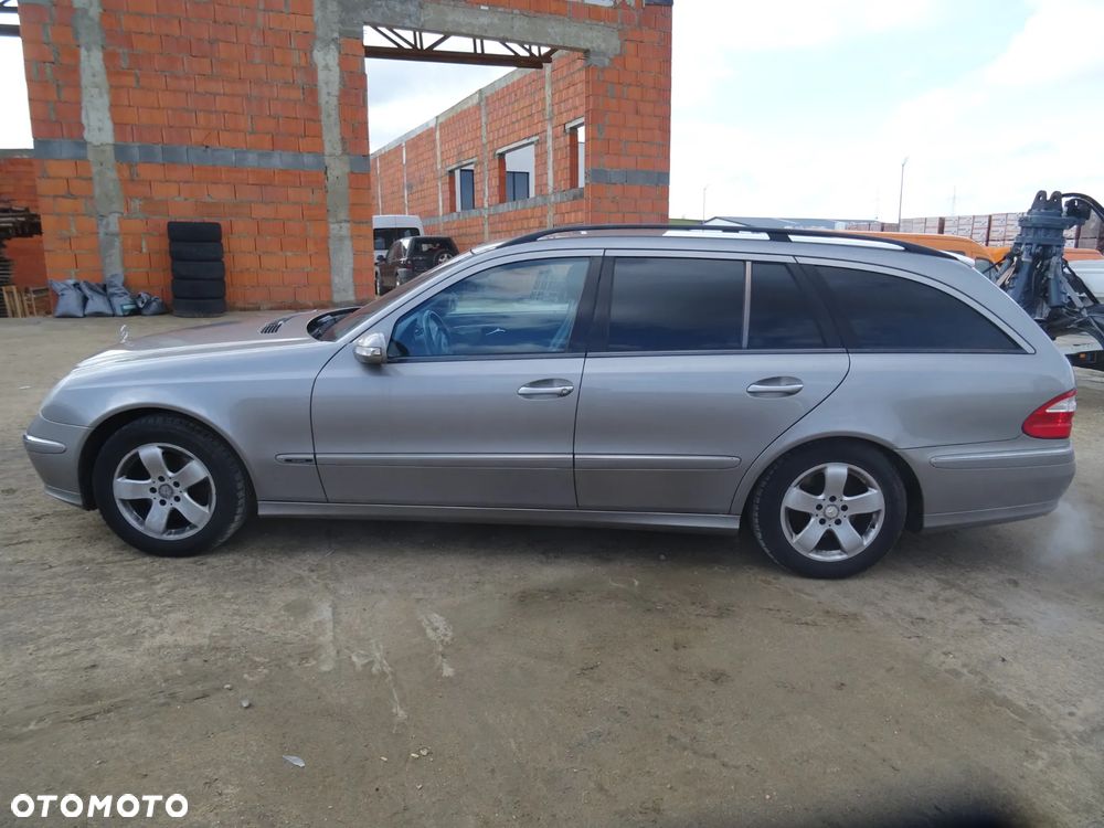 Mercedes E W211 (lakier C723) maska zderzak błotnik klapa deska lampa części - 17